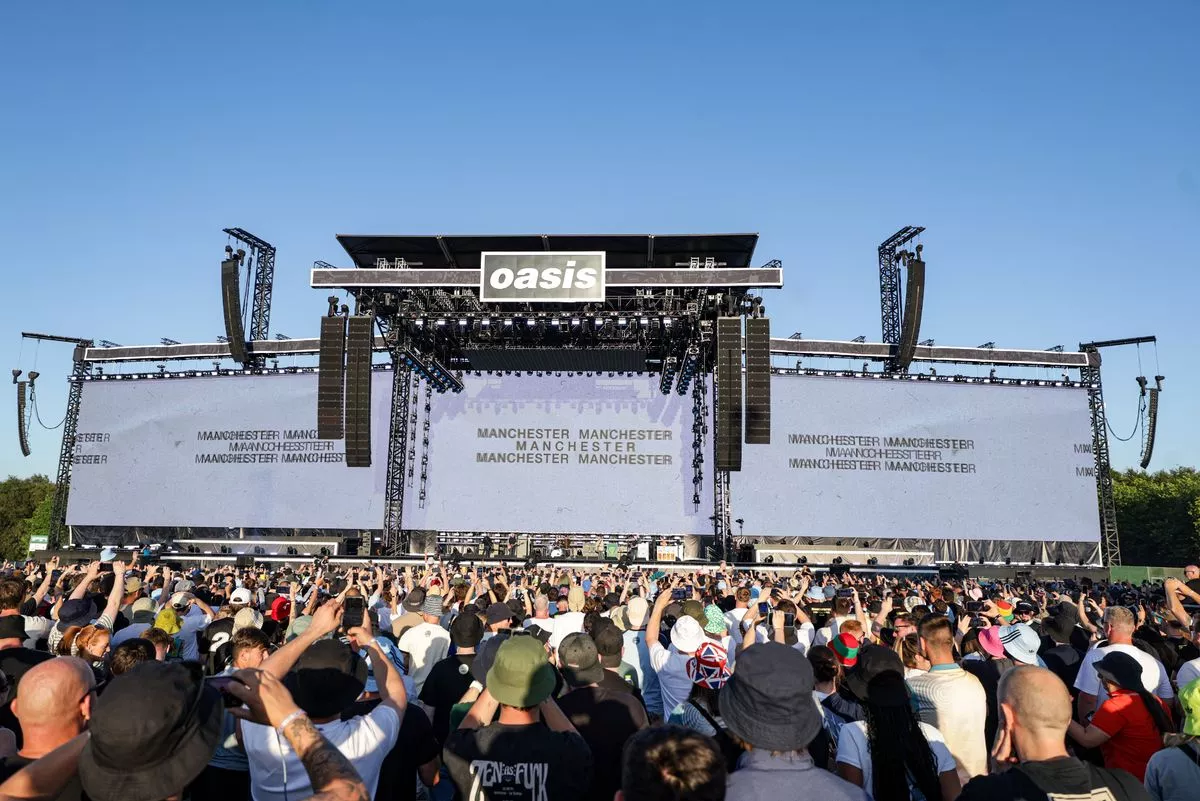 Oasis Return to Heaton Park for Night 3